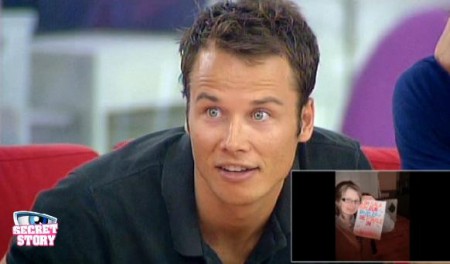 Op het scherm in het huis van Secret Story rtl5.